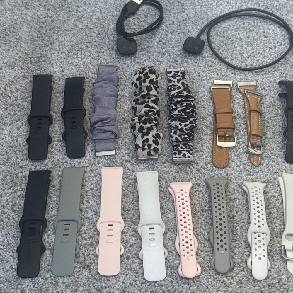 Fitbit Versa Accessory Bundle - Picture 2 of 9